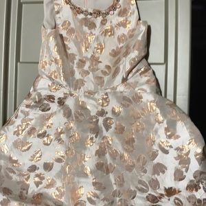 Beautiful girls max studio dress